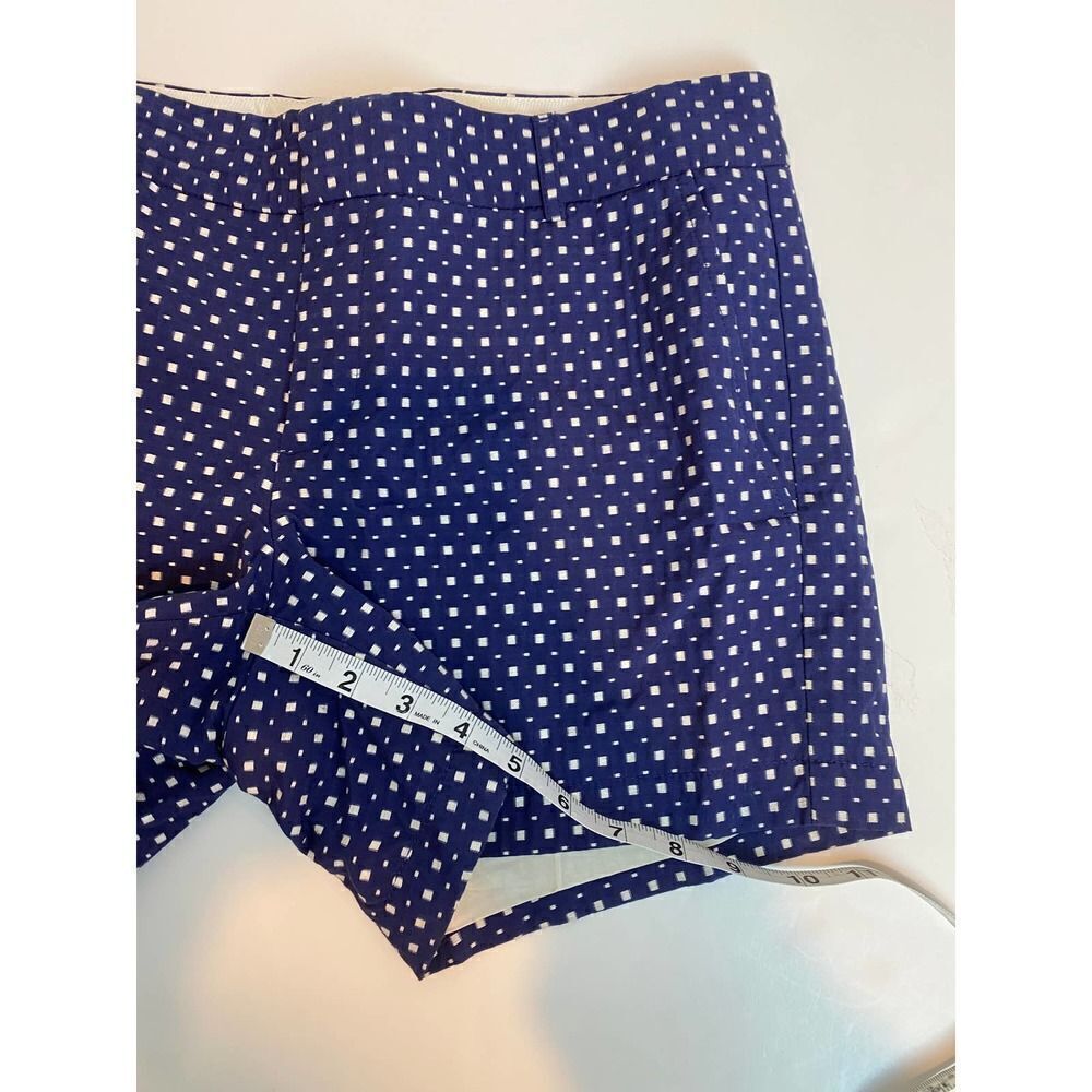 Banana Republic Shorts Blue Square Pattern Preppy -- Size 8 - Picture 4 of 9